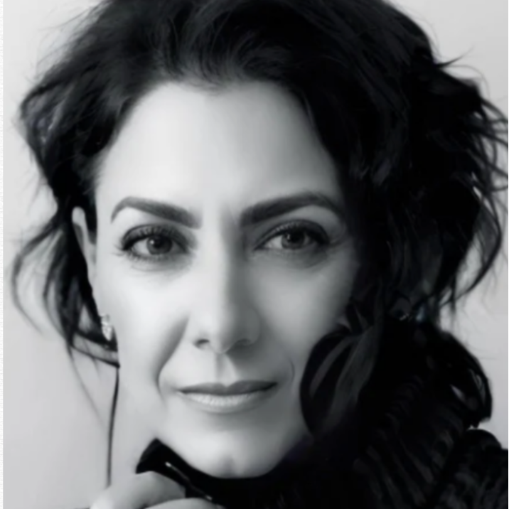 Geri G Beauty Headshot