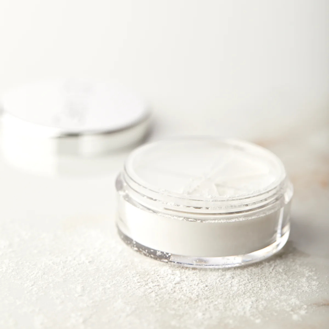 geri g, smooth invisable powder